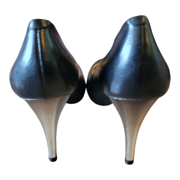 Guess Black Leather Round Toe Metal Heel Pumps Size 8 - Picture 4 of 8